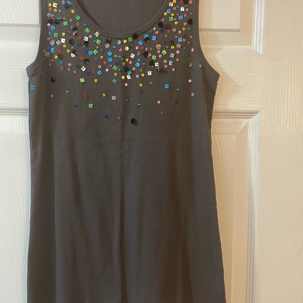 Old Navy like new On Running Black Ribbed Tank Top with sequins. Large